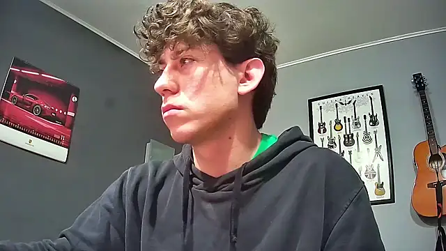 Snapshot of saint_not chatting on 10/31/25, 04:46 saint not online show from 10/31/25, 04:46