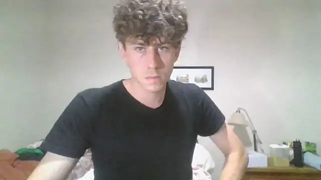 Snapshot of saint_not chatting on 11/13/25, 04:17 saint not online show from 11/13/25, 04:17