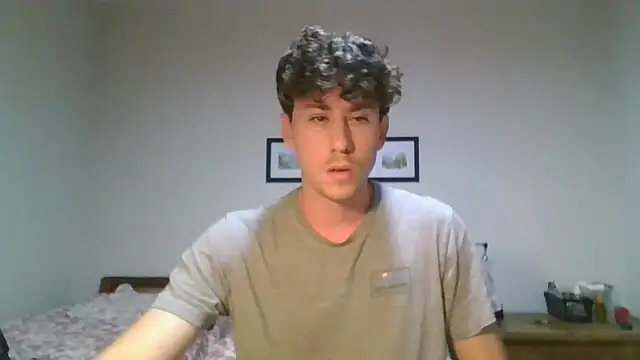 Snapshot of saint_not chatting on 12/15/25, 10:47 saint not online show from 12/15/25, 10:47