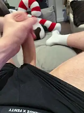 Snapshot of Britishboy99 chatting on 12/21/25, 10:17 Britishboy99 online show from 12/21/25, 10:17