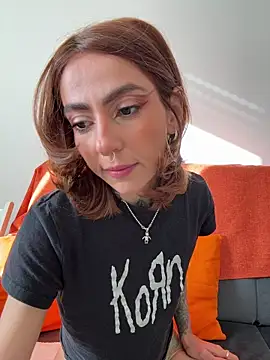 Evangelyne 1 online show from 11/21/25, 01:21