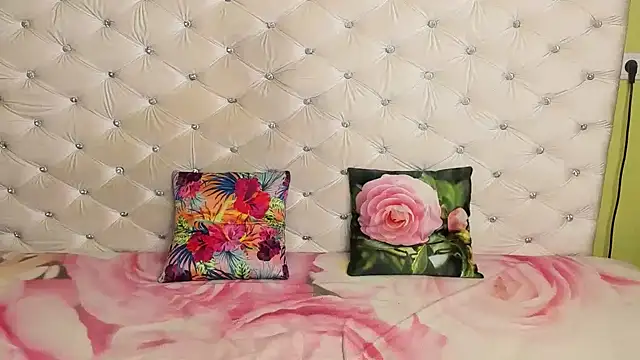 Snapshot of DoraMay chatting on 03/17/25, 08:09 DoraMay online show from 03/17/25, 08:09