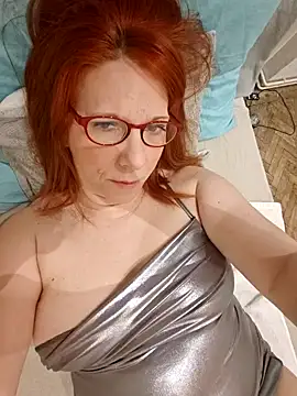 lollipop cat online show from 12/23/24, 02:17