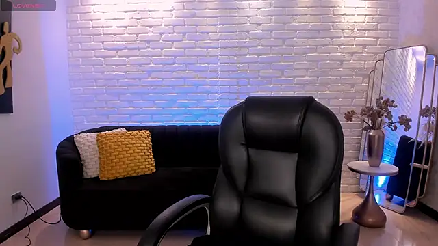 ToriCrossX online show from 03/06/25, 01:03