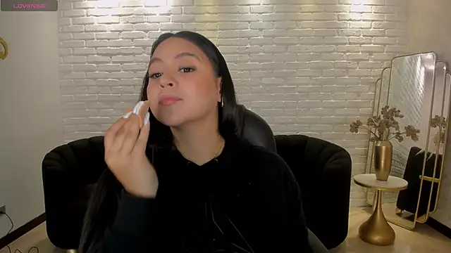 ToriCrossX online show from 03/08/25, 11:48