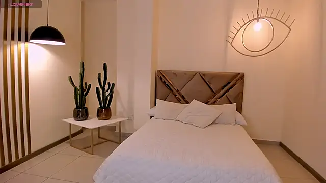 ToriCrossX online show from 11/24/25, 03:12