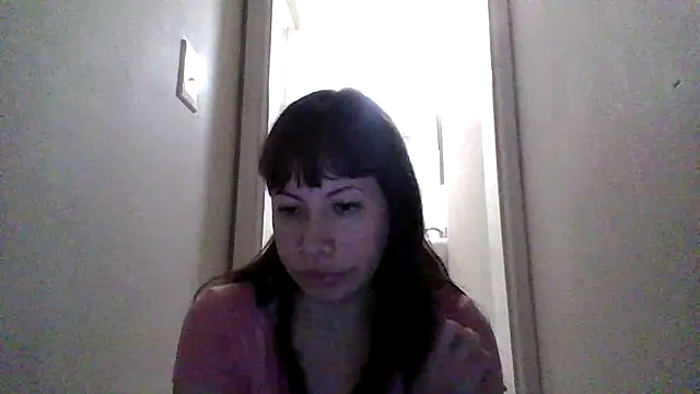 Snapshot of petitedoll29 chatting on 10/28/25, 06:32 petitedoll29 online show from 10/28/25, 06:32