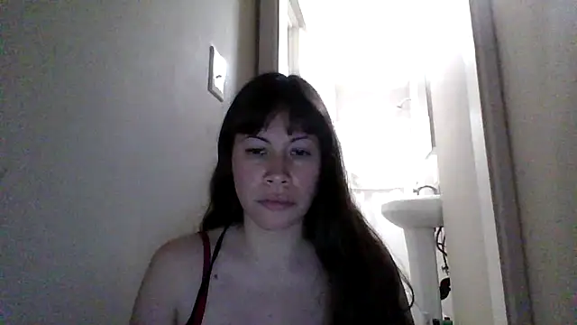 Snapshot of petitedoll29 chatting on 11/02/25, 12:46 petitedoll29 online show from 11/02/25, 12:46