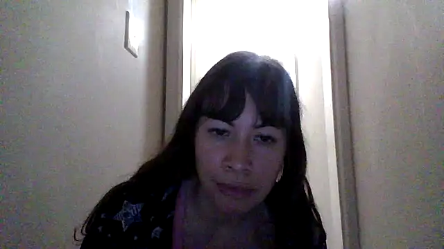 Snapshot of petitedoll29 chatting on 11/26/25, 09:05 petitedoll29 online show from 11/26/25, 09:05