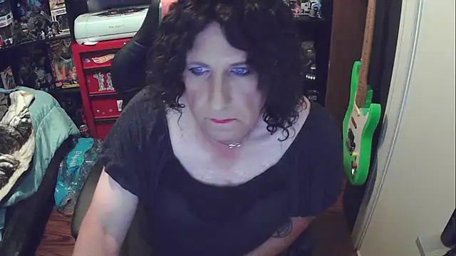 Snapshot of EricaPantyhose chatting on 10/06/25, 02:36 EricaPantyhose online show from 10/06/25, 02:36