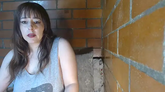 Snapshot of jenniferS_ chatting on 03/10/25, 03:01 jenniferS online show from 03/10/25, 03:01