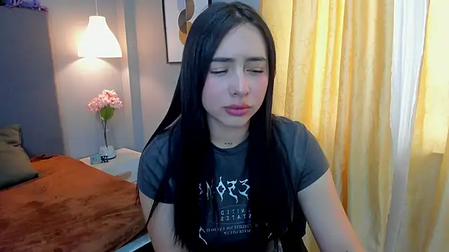 Snapshot of isabella_jade chatting on 01/15/25, 08:05 isabella jade online show from 01/15/25, 08:05