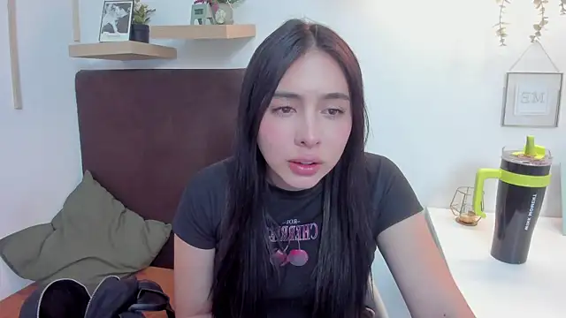 Snapshot of isabella_jade chatting on 01/30/25, 07:37 isabella jade online show from 01/30/25, 07:37