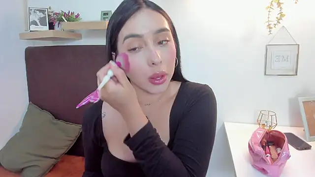 Snapshot of isabella_jade chatting on 02/17/25, 07:10 isabella jade online show from 02/17/25, 07:10