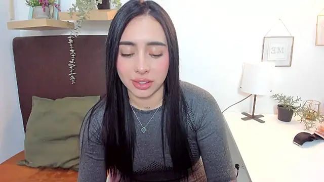 Snapshot of isabella_jade chatting on 03/12/25, 10:17 isabella jade online show from 03/12/25, 10:17