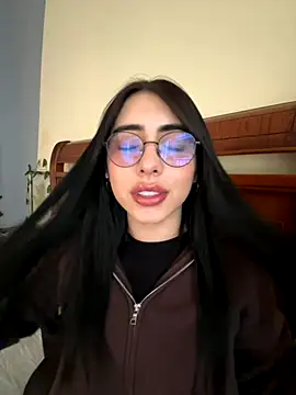 Snapshot of isabella_jade chatting on 09/25/25, 01:15 isabella jade online show from 09/25/25, 01:15