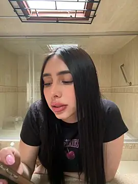 Snapshot of isabella_jade chatting on 10/22/25, 01:22 isabella jade online show from 10/22/25, 01:22