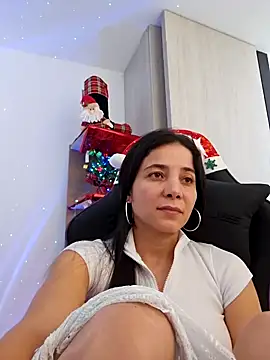 miaeyes online show from 12/17/24, 04:43