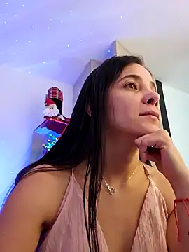 Snapshot of miaeyes chatting on 12/27/24, 02:22 miaeyes online show from 12/27/24, 02:22