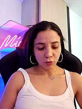 Snapshot of miaeyes chatting on 01/18/25, 04:53 miaeyes online show from 01/18/25, 04:53