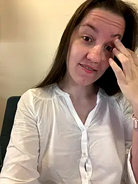 Nicole-Ray online show from 11/09/25, 08:23