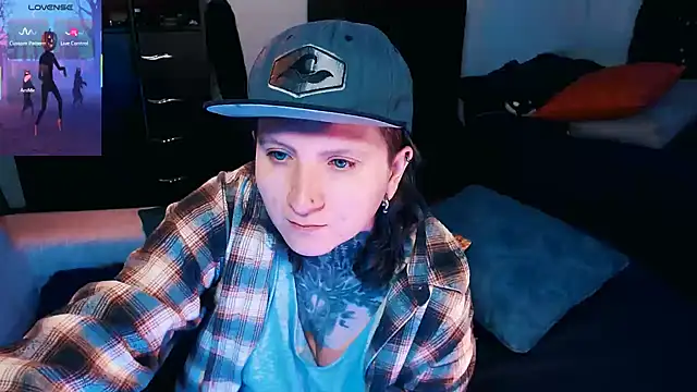 Marieblueeyes online show from 10/05/25, 12:31