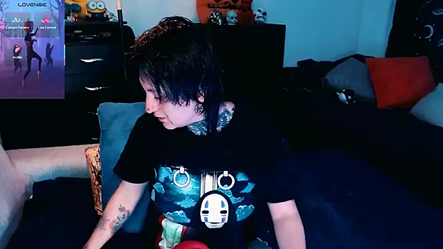 Marieblueeyes online show from 10/10/25, 10:47