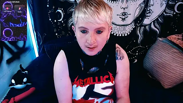 Marieblueeyes online show from 05/13/26, 07:11