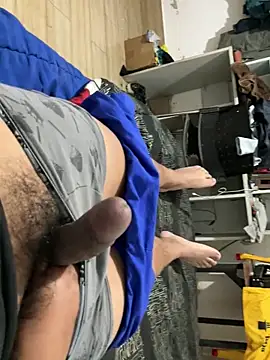 Snapshot of elvis0966 chatting on 01/13/25, 04:39 elvis0966 online show from 01/13/25, 04:39