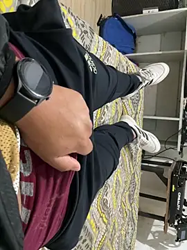 Snapshot of elvis0966 chatting on 02/22/25, 03:12 elvis0966 online show from 02/22/25, 03:12