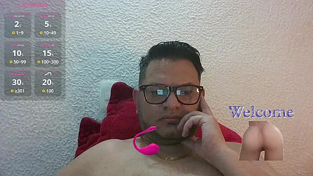 Snapshot of SexDiffrent chatting on 10/08/25, 03:04 SexDiffrent online show from 10/08/25, 03:04