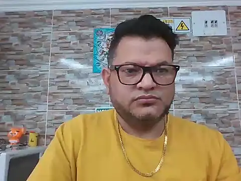 Snapshot of SexDiffrent chatting on 10/11/25, 08:29 SexDiffrent online show from 10/11/25, 08:29