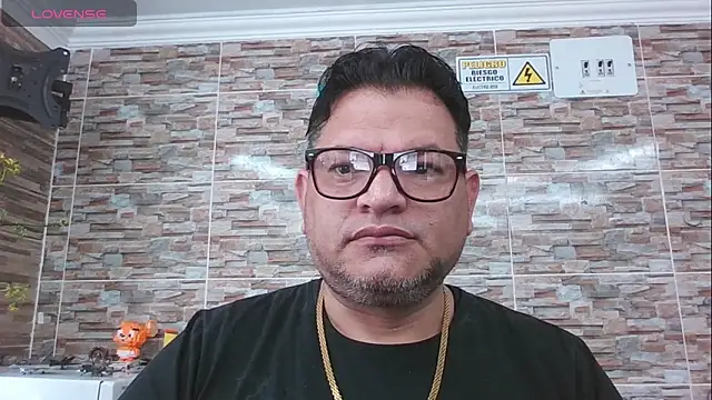 Snapshot of SexDiffrent chatting on 10/17/25, 05:59 SexDiffrent online show from 10/17/25, 05:59