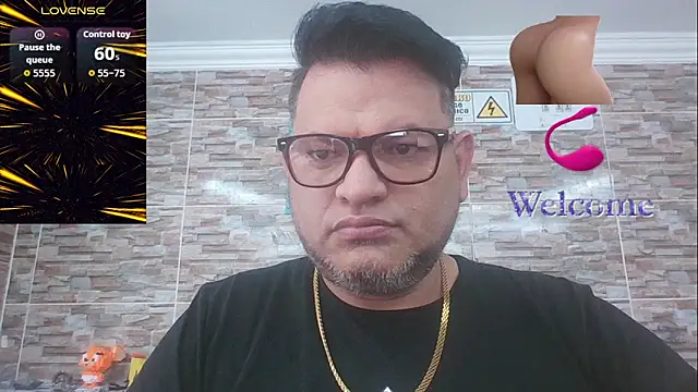 Snapshot of SexDiffrent chatting on 10/21/25, 06:30 SexDiffrent online show from 10/21/25, 06:30