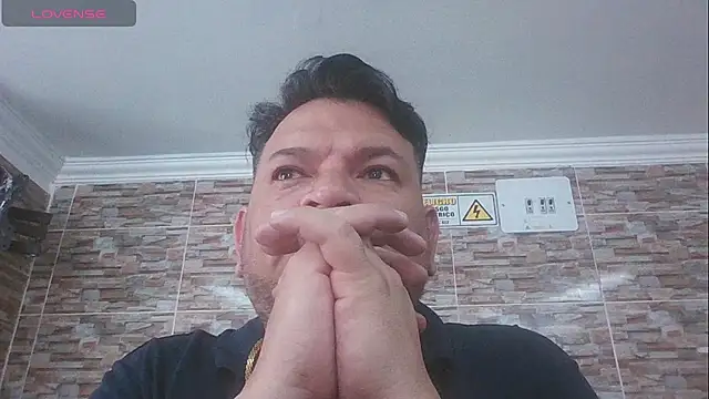 Snapshot of SexDiffrent chatting on 10/22/25, 03:01 SexDiffrent online show from 10/22/25, 03:01