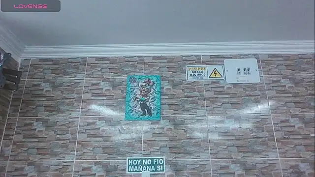 Snapshot of SexDiffrent chatting on 10/24/25, 03:30 SexDiffrent online show from 10/24/25, 03:30