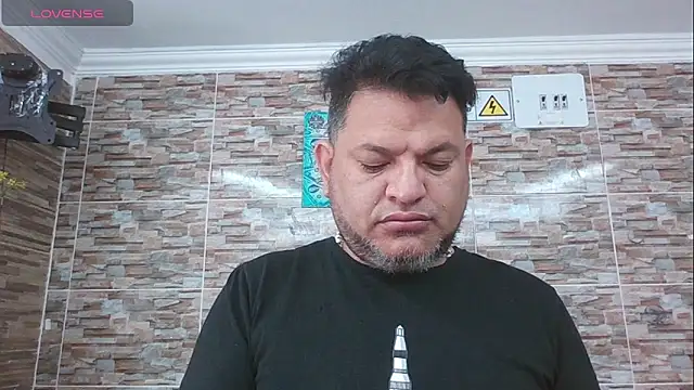 Snapshot of SexDiffrent chatting on 10/29/25, 03:03 SexDiffrent online show from 10/29/25, 03:03