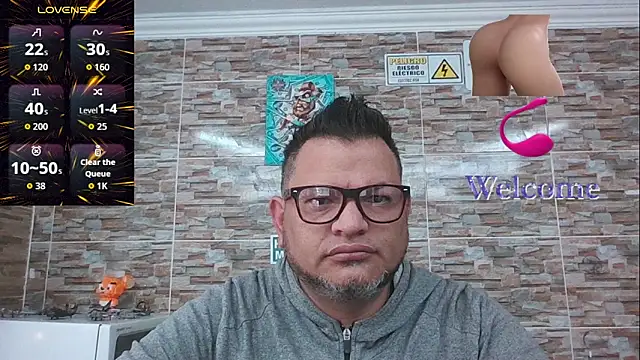 Snapshot of SexDiffrent chatting on 11/05/25, 09:15 SexDiffrent online show from 11/05/25, 09:15