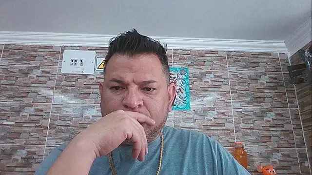 Snapshot of SexDiffrent chatting on 11/07/25, 04:40 SexDiffrent online show from 11/07/25, 04:40