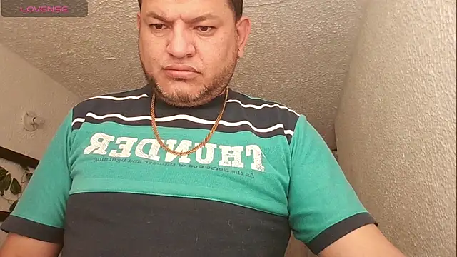 Snapshot of SexDiffrent chatting on 12/15/25, 02:43 SexDiffrent online show from 12/15/25, 02:43