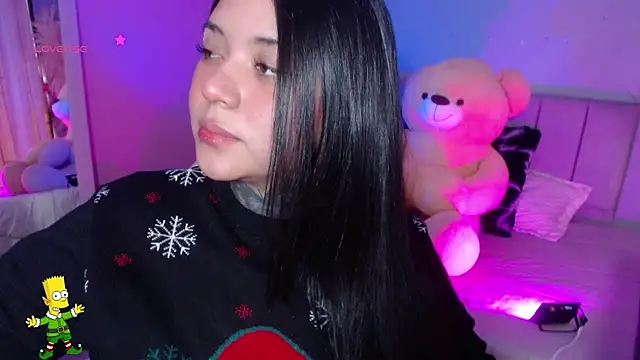 Snapshot of kim_blake chatting on 12/24/24, 02:33 kim blake online show from 12/24/24, 02:33