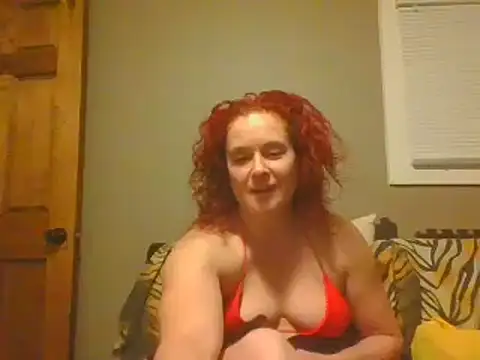 Snapshot of fitflamedragan chatting on 03/01/25, 10:24 fitflamedragan online show from 03/01/25, 10:24