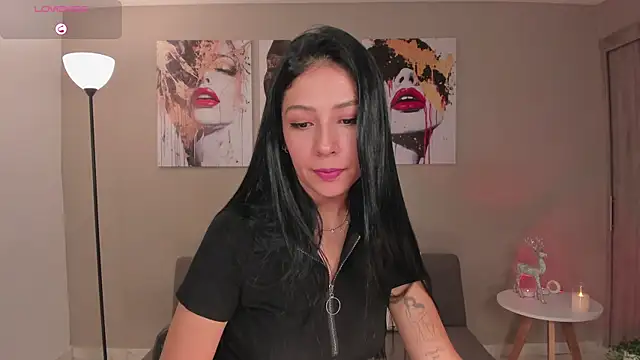 Snapshot of LilaWest chatting on 11/12/25, 02:17 LilaWest online show from 11/12/25, 02:17