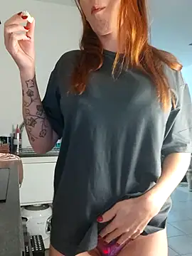 Snapshot of clara-francaise chatting on 10/28/25, 06:54 clara-francaise online show from 10/28/25, 06:54