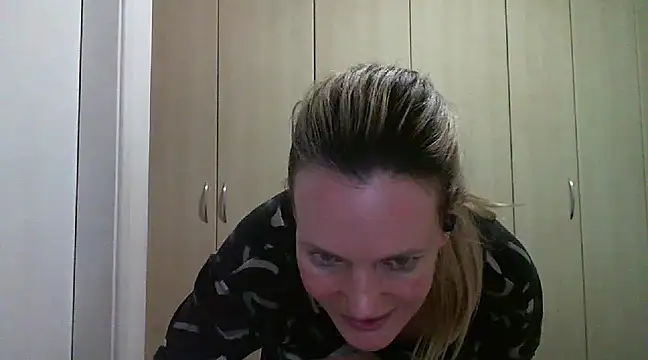 Annylove1 online show from 02/14/25, 12:41