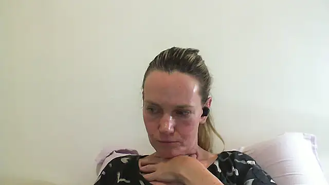 Annylove1 online show from 02/16/25, 12:52