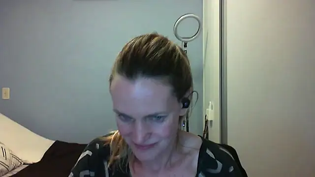 Annylove1 online show from 11/09/25, 12:42