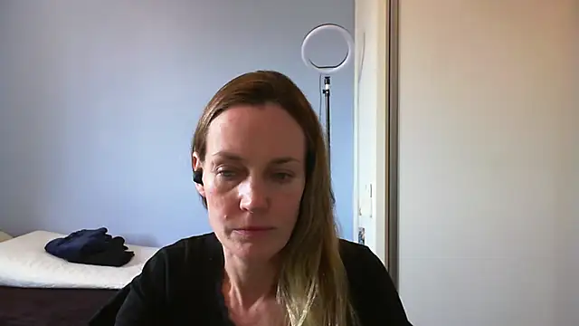 Annylove1 online show from 11/12/25, 03:34