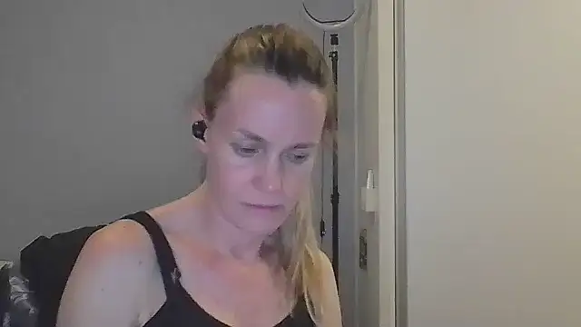 Annylove1 online show from 12/05/25, 12:19