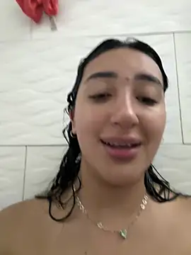 Snapshot of Hannahoff chatting on 03/19/25, 04:25 Hannahoff online show from 03/19/25, 04:25